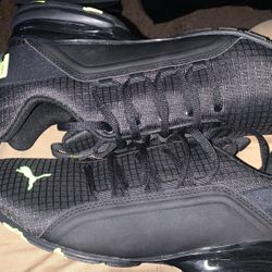 Size 9.5 Women’s Shoes