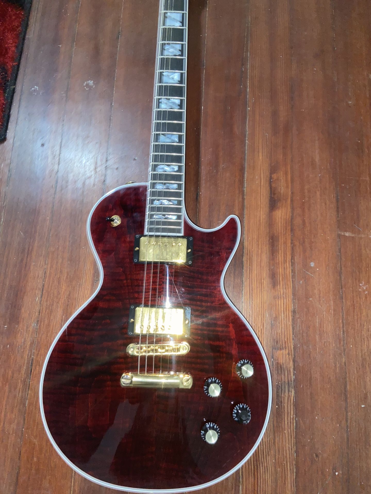Gibson Guitar