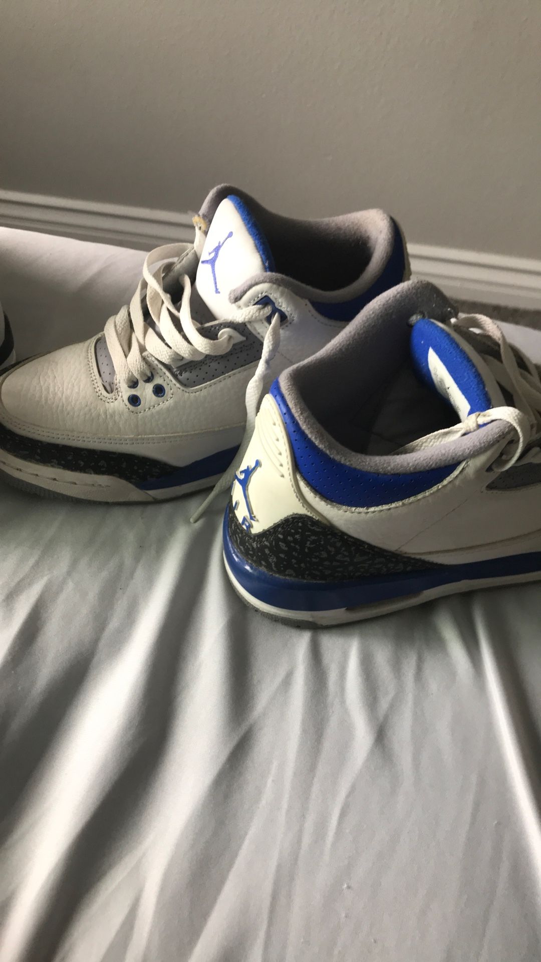 jordan 4 retro fire reds/ jordan 3 retro racer blue