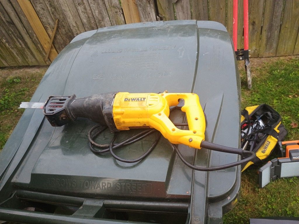 DeWalt Reciprocating Saw