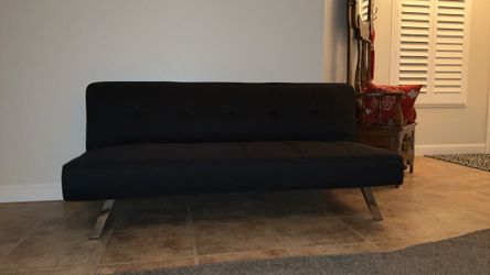 Futon couch ￼