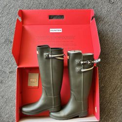 Women’s Hunter Rain Boots - Size 7