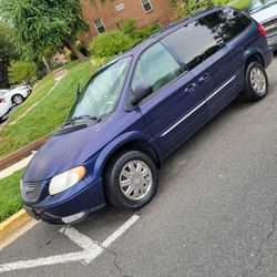 2003 Chrysler Town & Country LIMITED 