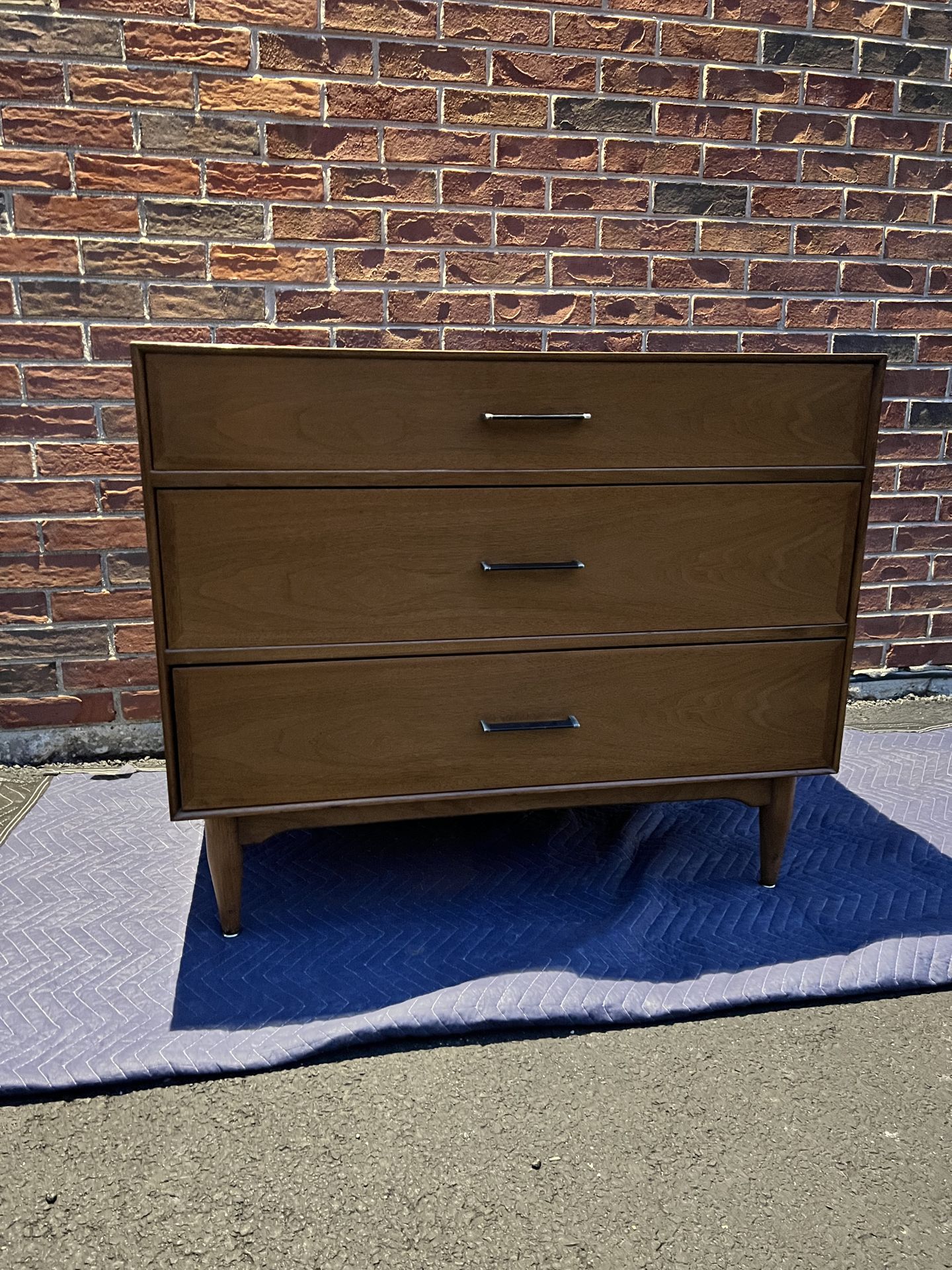 Vintage MCM Ramseur 3Drawer Dresser