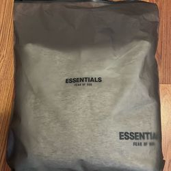 ESSENTIALS HOODIE (FOR HER SIZE XS )
