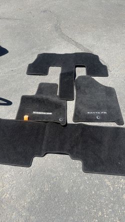 Car mats for Santa Fe Hyundai