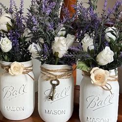 Chalk painted distressed mason jars gift - LAVENDER WHITE ROSES