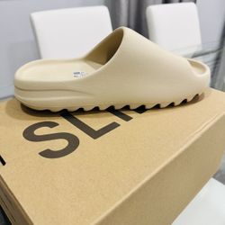 Adidas Yeezy Size 11 New In The Box