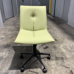 BRAND NEW !!!! MID CENTURY Stylish Avocado Green Office Chair