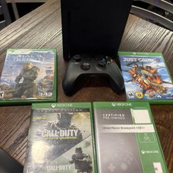 1TB Xbox X 4K Blu Ray, 4 Games, Xbox X Controller (no Batteries), HDMI Chord, Xbox X Power Chord