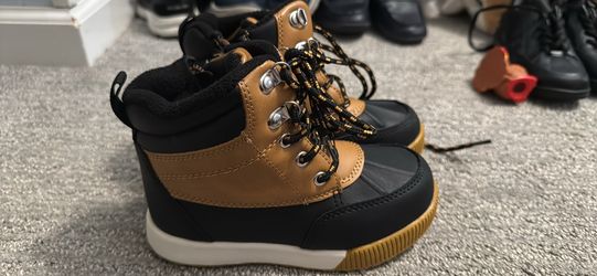 Wonder One Child Size 11 Boots - NEW