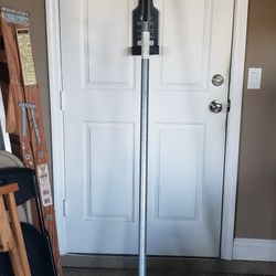 CROSS BAR ADJUSTABLE LOCK.