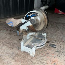 DELTA shopmaster 10” Electric Plug-in Compound Power Miter Saw