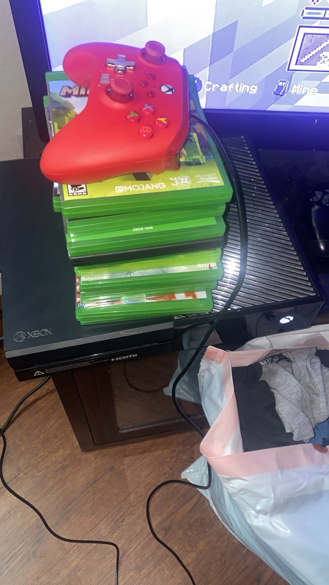 Xbox One (With 10 games and controller)