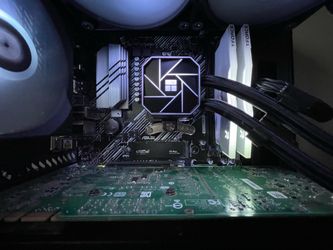 300$ OBO (willing to negotiate) Ryzen 5 5600X + ASUS B550 WiFi Motherboard + 32GB T-Force RGB RAM Bundle