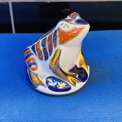 Vintage And Beautiful Librasko Japan Frog With Lovely Design 
