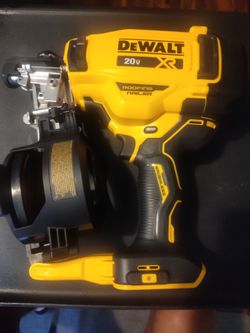 DEWALT 20V MAX XR Brushless Cordless Roofing Nailer