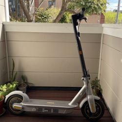 Ninebot G30LP E Scooter 1 Month Old 