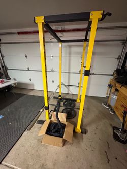 Heavy Duty Power Rack / Squat Rack with Battle Rope