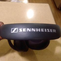 Sennheiser HDR 130 Headphones Make Me A Offer