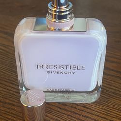 Irresistible Givenchy Rose Velvet Eau de Parfum