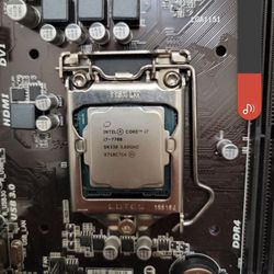 Intel i7 - 7700 3.6GHz  