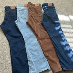 Levi 725 High rise Bootcut Size 32/30