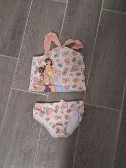 Girls swimsuit