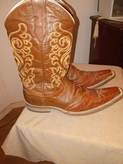 Tan Leather Cowboy Boots with Embroidery