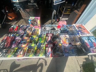 Action figure lot