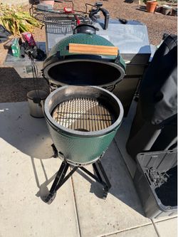 Big green egg size large like new with new parts and barely used up for grabs cheap!!!!!!!!!!!!!!!!!!!!!!!!!!!!!!!!!!!!!!!!!!!!!!!!!!!!!!