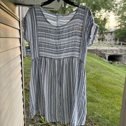 Altar'd State Women's short-sleeved, knee-length dress