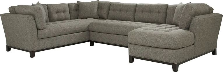 Large sectional $200 MUST pickup