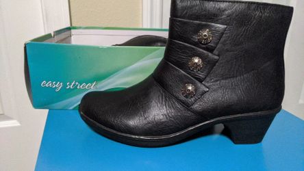 Easy Street ankle boots size 9w
