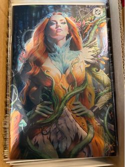 Absolute Batman 18 Mike Mayhew blue foil virgin variant