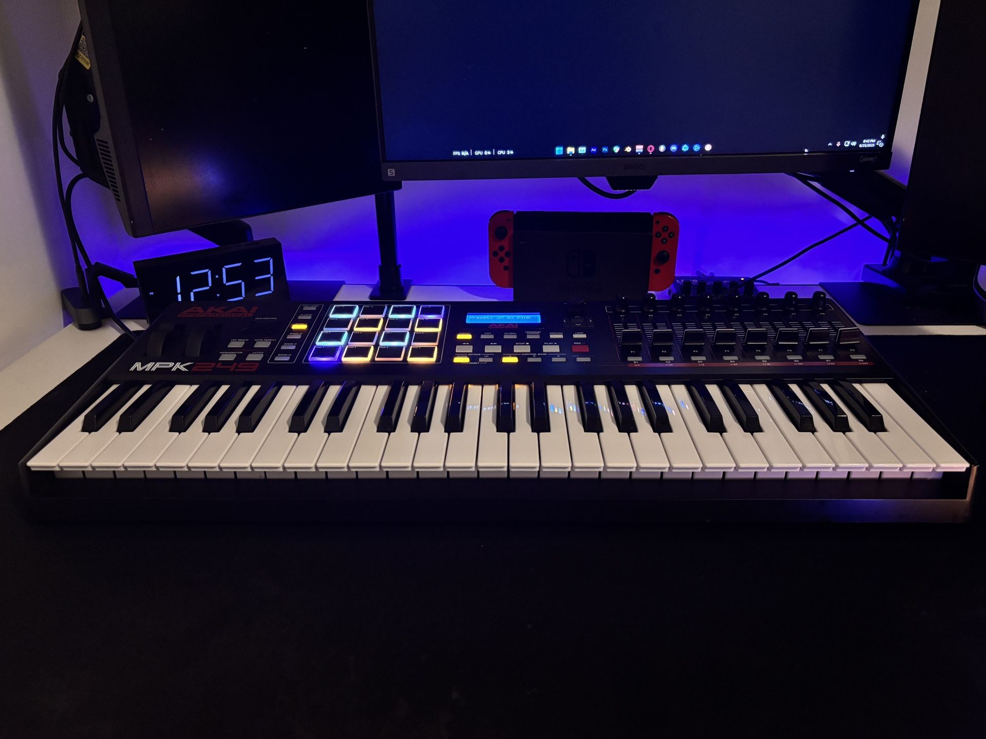 Akai MPK 249 MIDI Keyboard