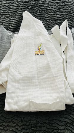 Spa Robe (Fantasy Springs Resort) NEW Sz Small