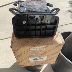 Charcoal Canister & Gas Cap '07-'13 Tundra