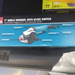 Grinder | MAKITA 7' Angle Grinder w/ AC/DC Switch