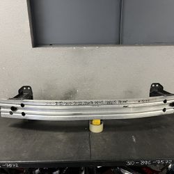 2016-2017-2018-2019-2020-2021-2022 TOYOTA PRIUS/ TOYOTA PRIUS PRIME FRONT REINFORCEMENT OEM USED