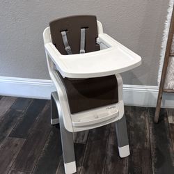 LIKE NEW NUNA ZAZZ HIGH CHAIR!!