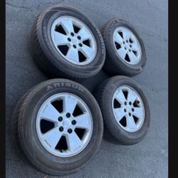 4 — 235/60r16 5x114.3 5x115 5x4.5 Stock Chevy Impala Cr-v Camry Civic Accord Altima Sentra Tacoma Rims Wheels Good 90% Treads Tires !!!!!!