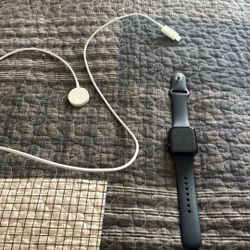 Apple Watch SE Gen 2 GPS