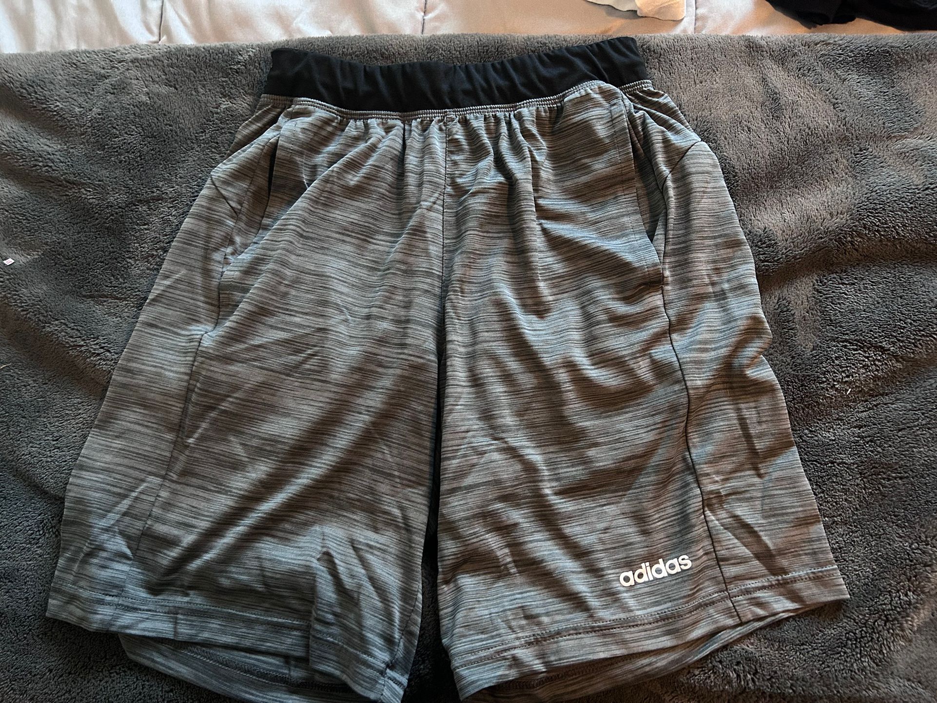 Men’s Adidas Climalite shorts Size:Small