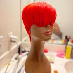 Short cut wigs