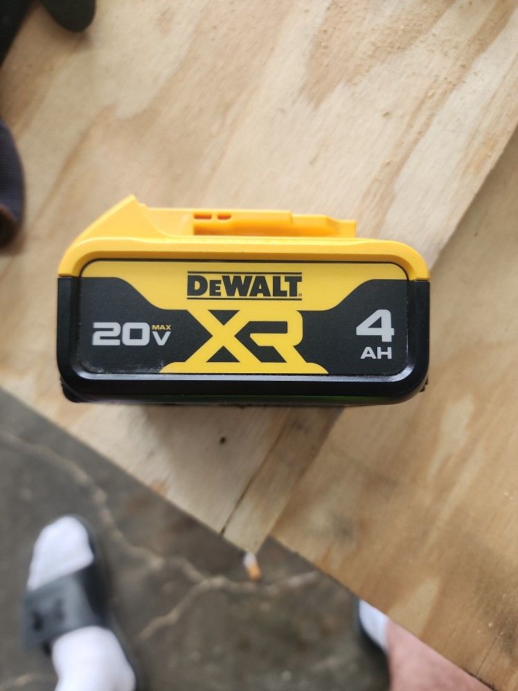 Dewalt 4ah Xr Barrety