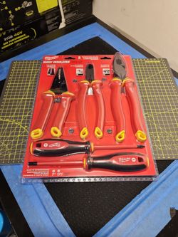 Milwaukee 5pc 1000V Insulated Hand Tool Set