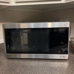 LG. Microwave 
