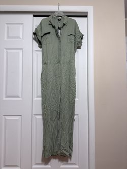 Brand New Yest Green Button-Up Jumpsuit - Size 12