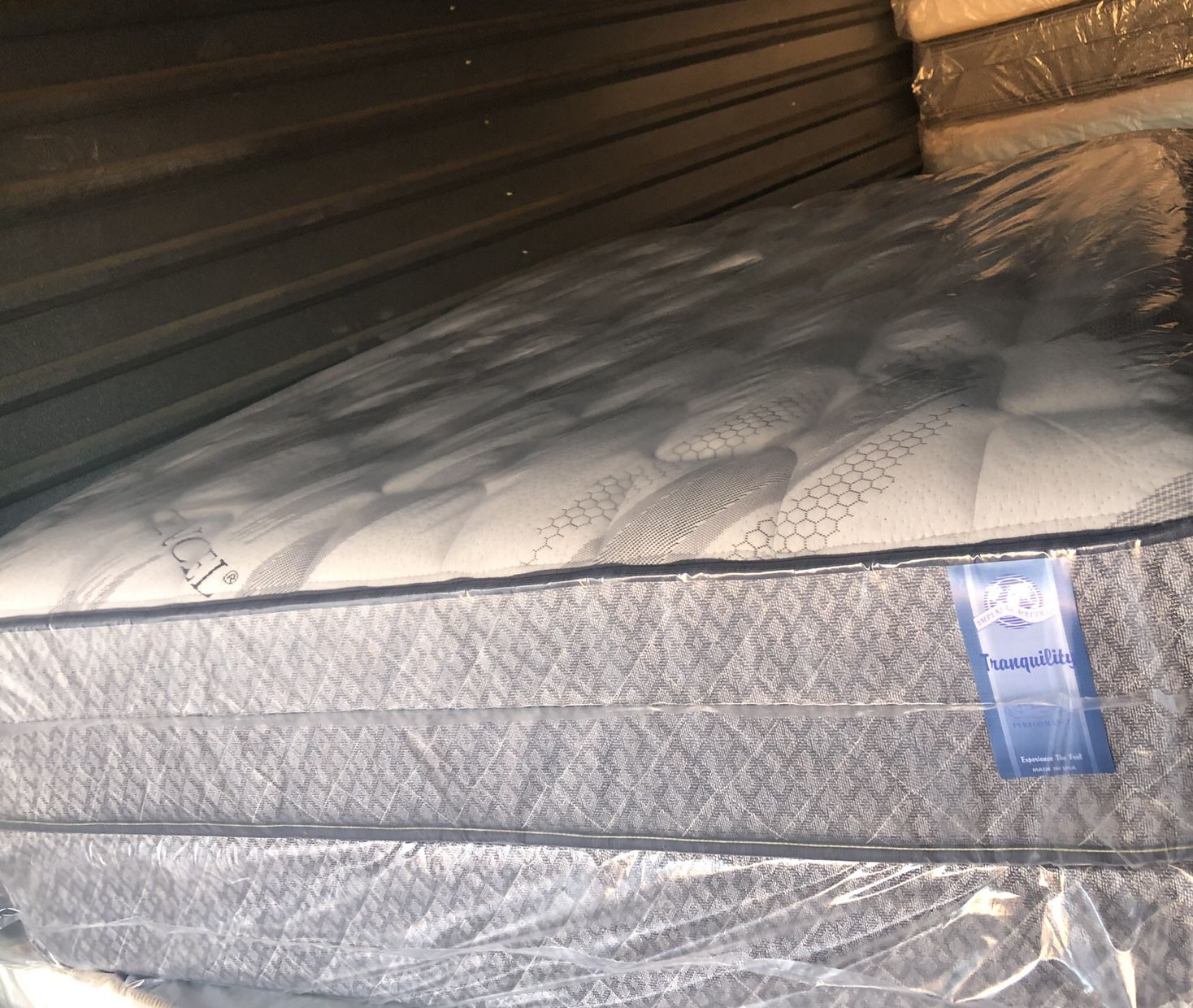 Brand New/good Quality King size mattress!!Can  delivery